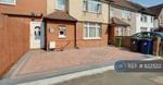 5 bedroom terraced house to rent